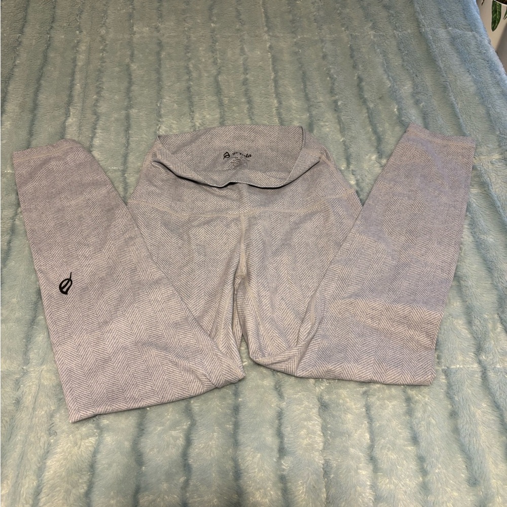 Ptula Gray Patterned Leggings